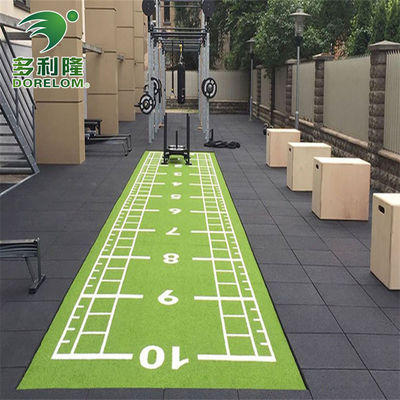 Yüksek yoğunluk 63000 dikiş/m2 Profesyonel kızak antrenmanı için yeşil spor salonu çim pist