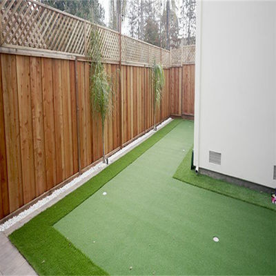 Yığın yüksekliği 30mm 12m x 4m Dışarıda Yeşil Renkli Bahçe Manzarası için Sentetik Çim Ot