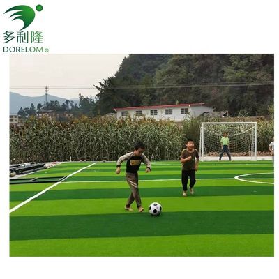 Futbol için sentetik çim kurmak kolay yapay çim