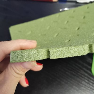 Müşteri gereksinimlerini karşılamak için yapay çim çimleri için XPE Şok Yatayı